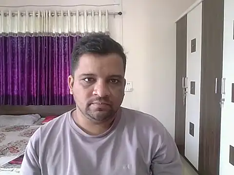 Snapshot of dhruv_love chatting on October 17, 4:04 am dhruv love online show from October 17, 4:04 am