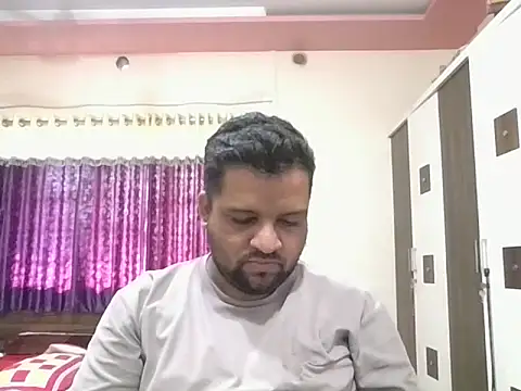 Snapshot of dhruv_love chatting on April 24, 4:15 am dhruv love online show from April 24, 4:15 am