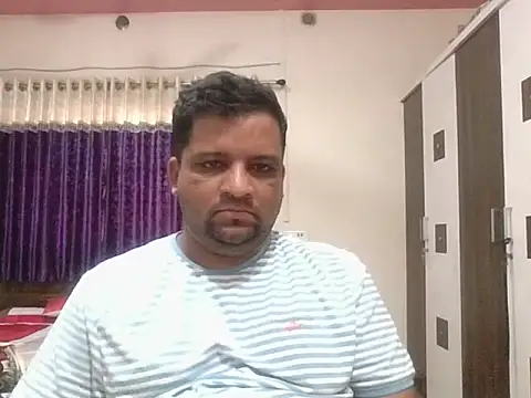 Snapshot of dhruv_love chatting on April 29, 11:58 am dhruv love online show from April 29, 11:58 am