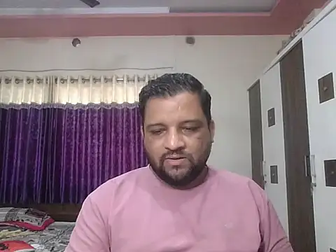 Snapshot of dhruv_love chatting on May 19, 8:20 am dhruv love online show from May 19, 8:20 am