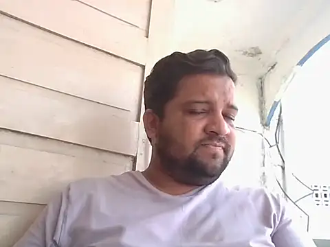 Snapshot of dhruv_love chatting on May 20, 5:02 am dhruv love online show from May 20, 5:02 am