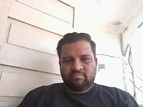 Snapshot of dhruv_love chatting on May 25, 5:13 am dhruv love online show from May 25, 5:13 am