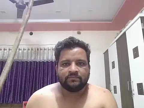 Snapshot of dhruv_love chatting on May 29, 7:23 pm dhruv love online show from May 29, 7:23 pm