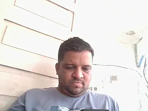 Snapshot of dhruv_love chatting on June 5, 4:52 am dhruv love online show from June 5, 4:52 am