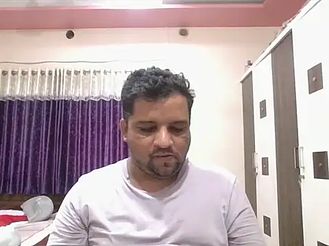 Snapshot of dhruv_love chatting on July 2, 12:33 pm dhruv love online show from July 2, 12:33 pm