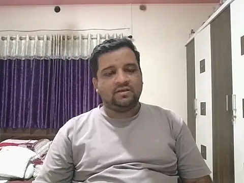 Snapshot of dhruv_love chatting on July 4, 11:49 am dhruv love online show from July 4, 11:49 am