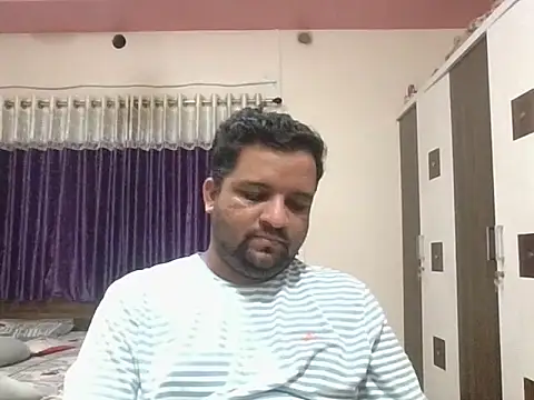 Snapshot of dhruv_love chatting on July 10, 1:25 pm dhruv love online show from July 10, 1:25 pm