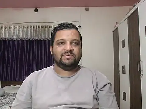 Snapshot of dhruv_love chatting on July 20, 1:35 pm dhruv love online show from July 20, 1:35 pm
