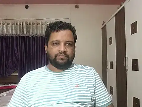 Snapshot of dhruv_love chatting on July 30, 1:21 pm dhruv love online show from July 30, 1:21 pm