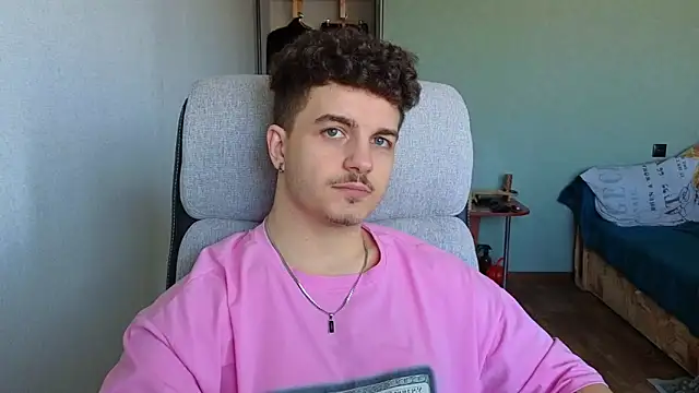 Snapshot of Remy_Miles chatting on February 27, 11:32 am Remy Miles online show from February 27, 11:32 am