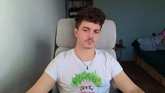 Snapshot of Remy_Miles chatting on March 10, 2:00 pm Remy Miles online show from March 10, 2:00 pm