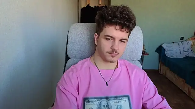 Snapshot of Remy_Miles chatting on March 12, 5:13 am Remy Miles online show from March 12, 5:13 am