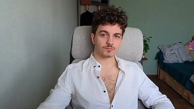 Remy Miles online show from March 27, 8:26 am