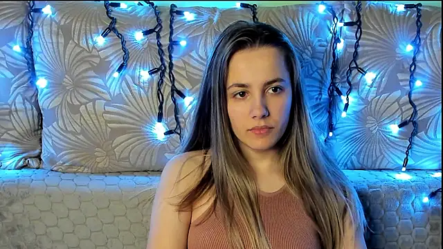 MaggieCake online show from March 19, 1:53 am