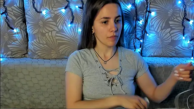 Snapshot of MaggieCake chatting on June 11, 2:53 am MaggieCake online show from June 11, 2:53 am