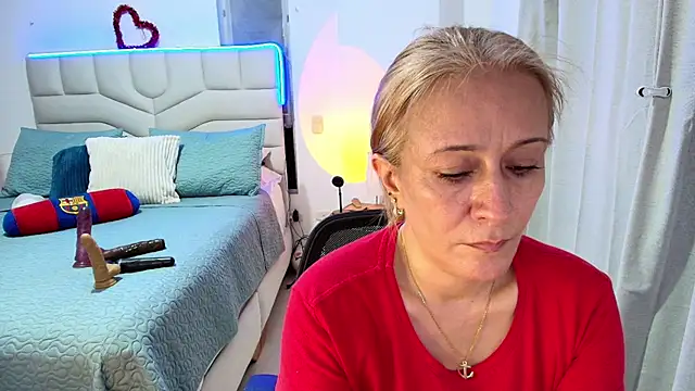 Snapshot of Naty_Stone chatting on July 17, 9:52 pm Naty Stone online show from July 17, 9:52 pm