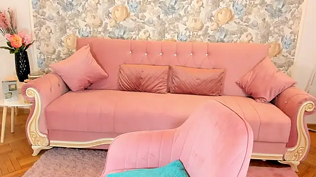 Snapshot of realhotfallingdevil chatting on February 12, 8:38 am realhotfallingdevil online show from February 12, 8:38 am