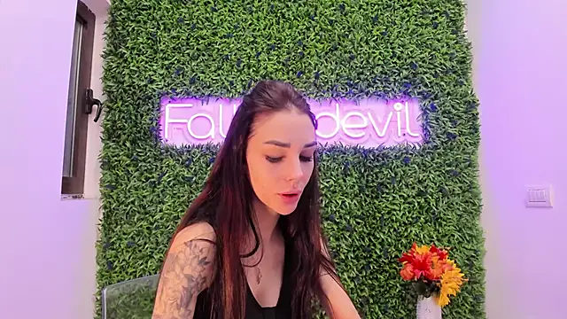 realhotfallingdevil online show from November 19, 4:01 am