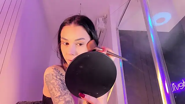 realhotfallingdevil online show from February 19, 6:09 am