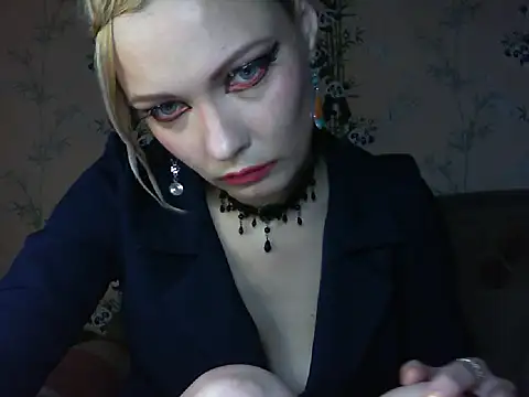 Snapshot of WildMissNiks chatting on May 20, 7:36 am WildMissNiks online show from May 20, 7:36 am