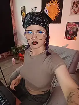 Snapshot of Raventh_ chatting on July 16, 2:39 am Raventh online show from July 16, 2:39 am