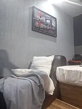 Snapshot of tikalyon chatting on December 17, 2:33 pm tikalyon online show from December 17, 2:33 pm