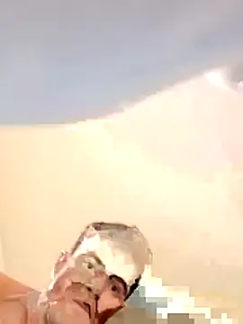 Snapshot of tikalyon chatting on March 12, 3:56 am tikalyon online show from March 12, 3:56 am