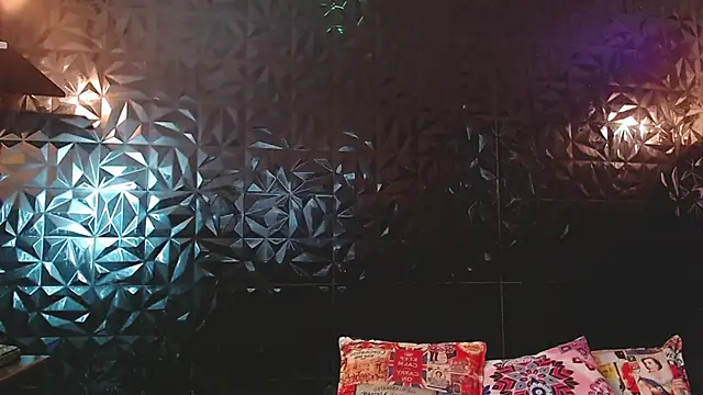 PINK  LOLA1 online show from April 17, 11:30 pm