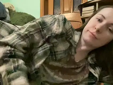 Snapshot of AngelTough20 chatting on April 27, 11:25 pm AngelTough20 online show from April 27, 11:25 pm