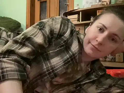 Snapshot of AngelTough20 chatting on May 18, 12:07 am AngelTough20 online show from May 18, 12:07 am