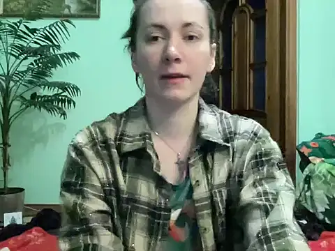 Snapshot of AngelTough20 chatting on May 24, 2:05 am AngelTough20 online show from May 24, 2:05 am