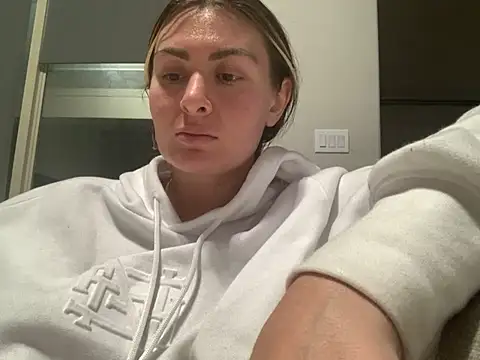 Snapshot of Alyssa_rhoades chatting on January 25, 8:00 am Alyssa rhoades online show from January 25, 8:00 am