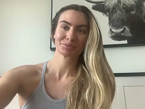Alyssa rhoades online show from May 31, 6:53 pm