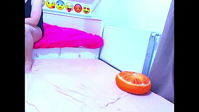 evehotty online show from March 9, 8:02 pm