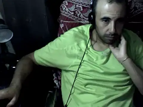 Snapshot of big_heart chatting on October 4, 7:17 am big heart online show from October 4, 7:17 am