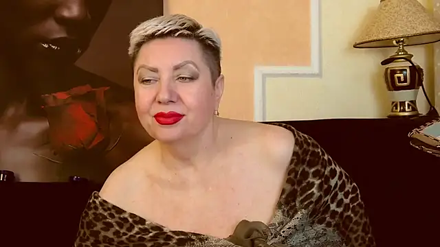 Snapshot of LadyPosh chatting on December 11, 10:16 pm LadyPosh online show from December 11, 10:16 pm