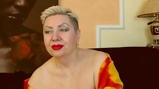 Snapshot of LadyPosh chatting on January 15, 9:30 pm LadyPosh online show from January 15, 9:30 pm