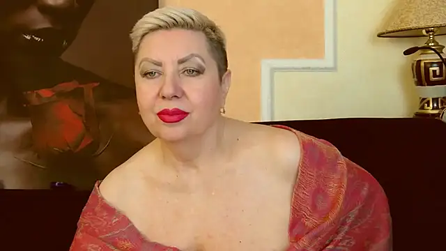 Snapshot of LadyPosh chatting on January 22, 10:15 pm LadyPosh online show from January 22, 10:15 pm
