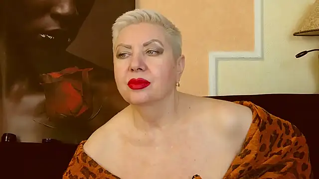 Snapshot of LadyPosh chatting on March 15, 1:19 am LadyPosh online show from March 15, 1:19 am
