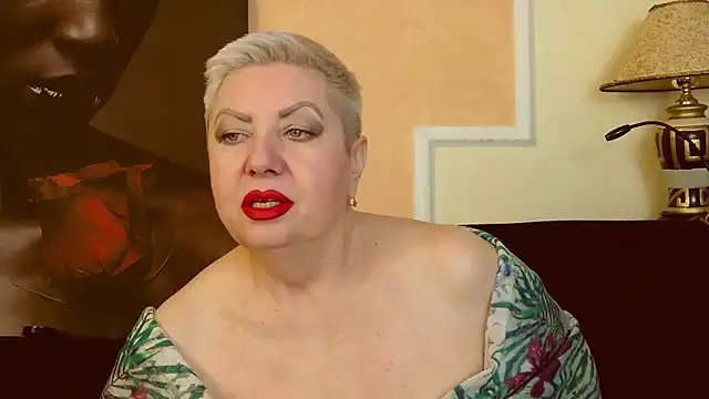 Snapshot of LadyPosh chatting on March 19, 9:48 pm LadyPosh online show from March 19, 9:48 pm