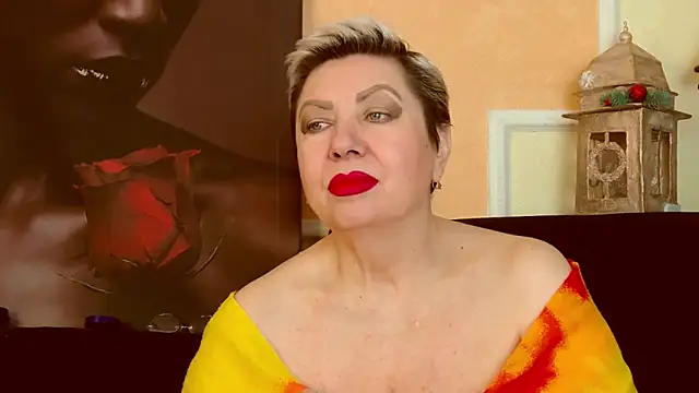 LadyPosh online show from March 19, 8:57 pm