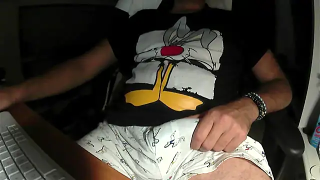 Snapshot of DoubleMassiveT chatting on October 29, 1:52 am DoubleMassiveT online show from October 29, 1:52 am