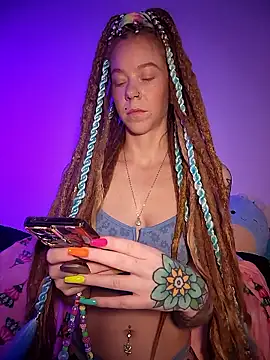 LucidLucy online show from December 17, 1:50 pm