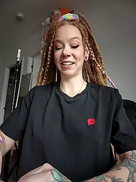 LucidLucy online show from February 23, 3:09 pm