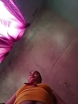 Snapshot of Indianbloom- chatting on February 15, 10:36 am Indianbloom- online show from February 15, 10:36 am