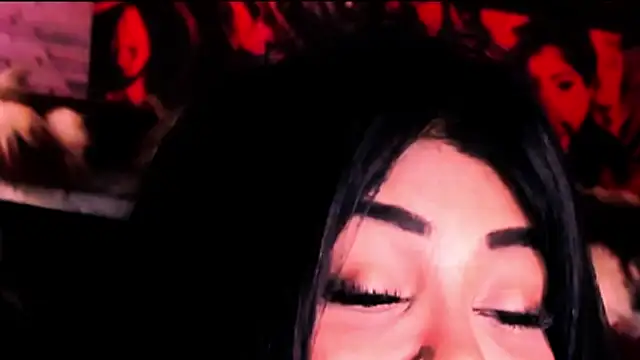 Snapshot of indian_dreamgirl chatting on May 11, 4:37 pm indian dreamgirl online show from May 11, 4:37 pm