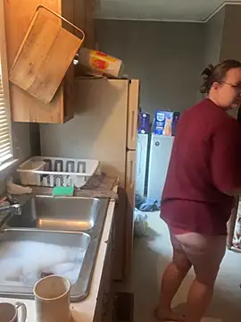 Snapshot of ZeTurtleMaster chatting on February 21, 6:09 pm ZeTurtleMaster online show from February 21, 6:09 pm