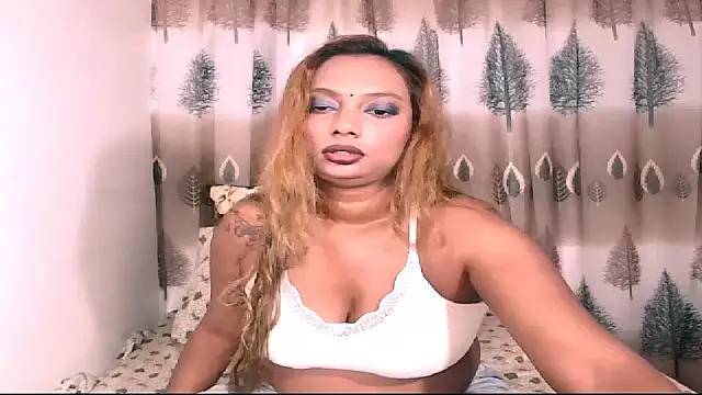 Snapshot of sexyindianchic chatting on January 24, 6:03 am sexyindianchic online show from January 24, 6:03 am