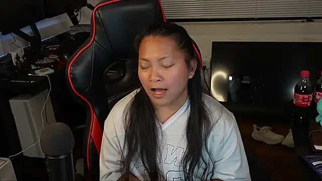 Bubbleliyah online show from February 19, 3:06 am