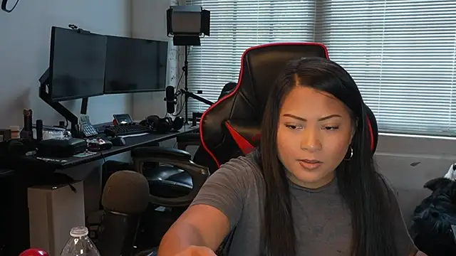 Bubbleliyah online show from April 3, 3:32 pm